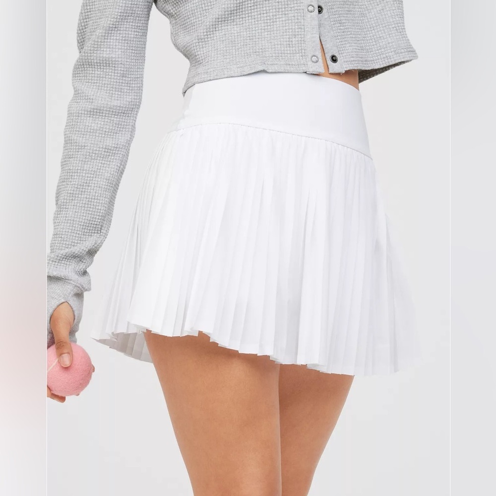 OFFLINE By Aerie All Aces Pleated High Waisted Tennis Skort, White, M, MSRP $55 - Picture 2 of 13